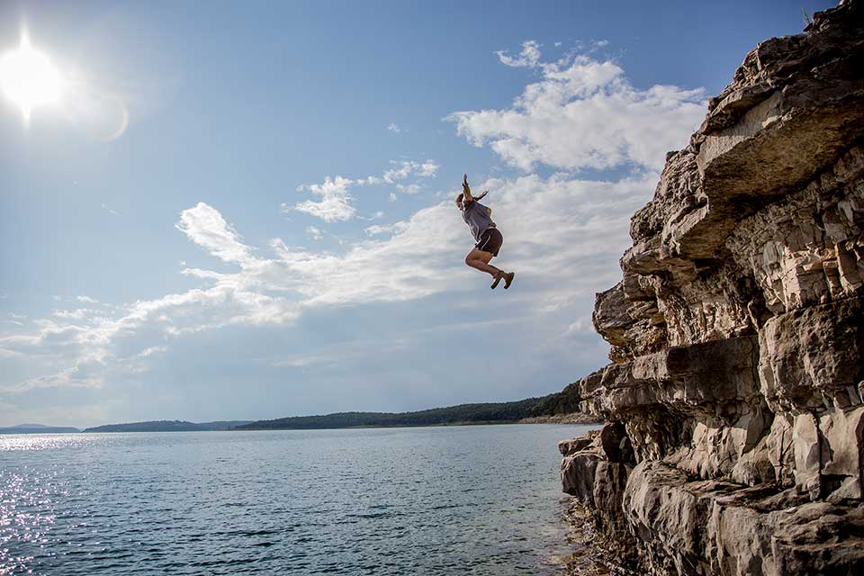 cliff-diving-marquette-michigan